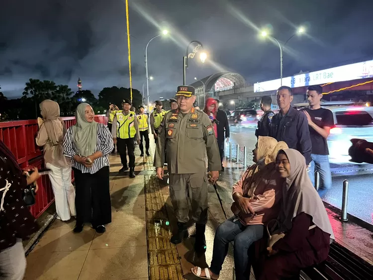 Satpol PP Palembang Razia Pengamen & Penjual Miras di BKB&ndash;Ampera: Demi Wisata Nyaman