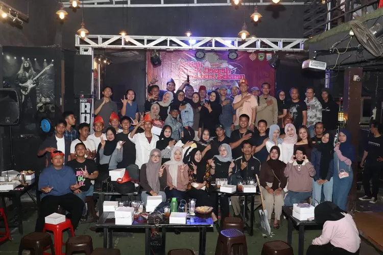 Foto bareng usai bedah lagu daerah sumsel