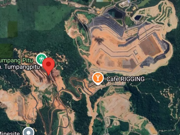 Penampakan terbaru tambang emas Gunung Tumpang Pitu, Banyuwangi, dari citra satelit