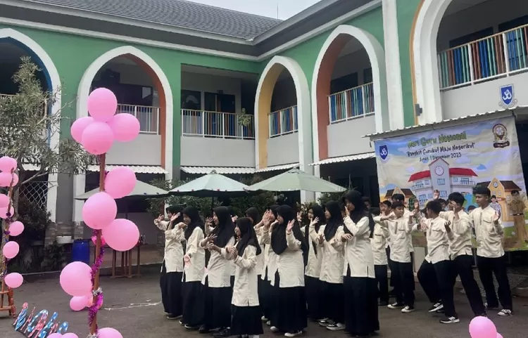 Puncak Peringatan Hari Guru Nasional 2023 di SMP Prima Cendekia Islami (PCI) - Foto: Istimewa