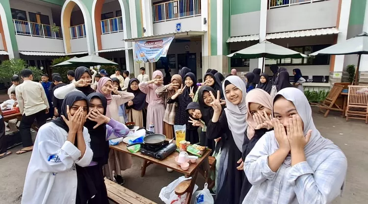 Cooking Fun Malam Bina Insani SMP Prima Cendekia Islami