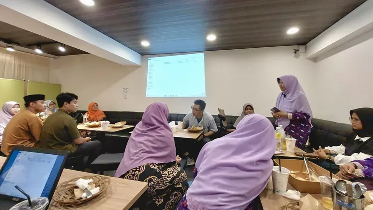 Ketua Umum Salimah menjelaskan program-program untuk meningkatkan kualitas hidup perempuan, anak, dan keluarga Indonesia