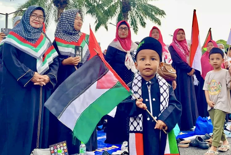 Peserta aksi peduli Palestina di MUI Kota Tangerang - Foto: Henri Lukmanul Hakim