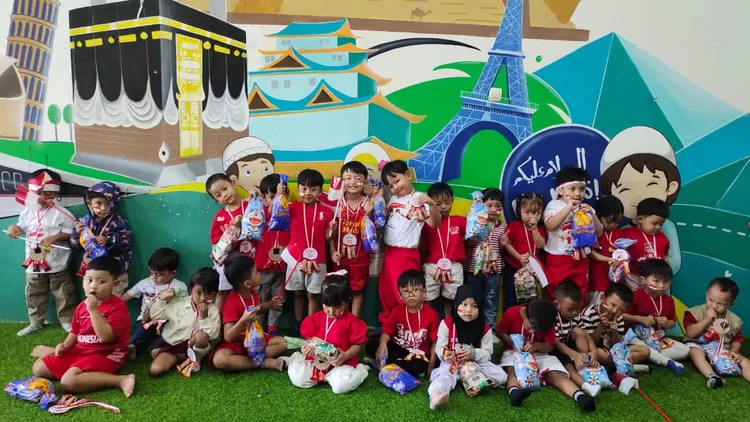 Siswa siswi KB-TK PCI KIDS Meriahkan Lomba Agustusan dengan Semangat Percaya Diri dan Kemandirian - Foto: Istimewa