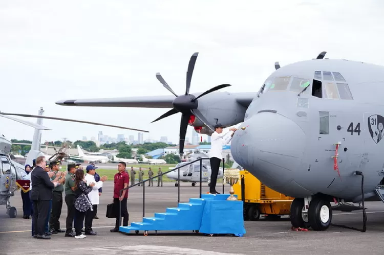 Pesawat Super Hercules C 130 J Unit Keempat Pesanan Indonesia Perkuat ...