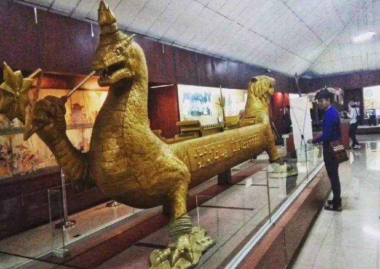 Bagian dalam Museum Sri Baduga