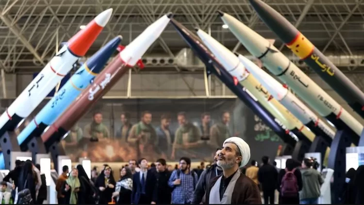 Rudal Balistik Iran dalam sebuah pameran