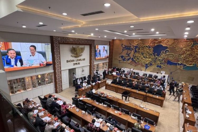 Badan Legislasi DPR RI Setujui Kenaikan Dana Desa 20 Persen - Limit News