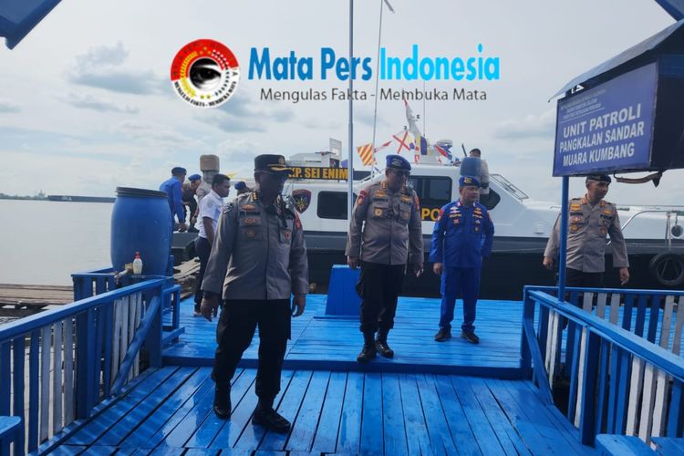 Gunakan Kp Sei Enim Dirpolairud Dan Kabid Tik Polda Sumsel Kunjungi Pangkalan Sandar Muara