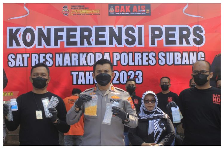 Polres Subang Sita Ratusan Botol Miras Dan Tuak Dalan Operasi Cipta ...