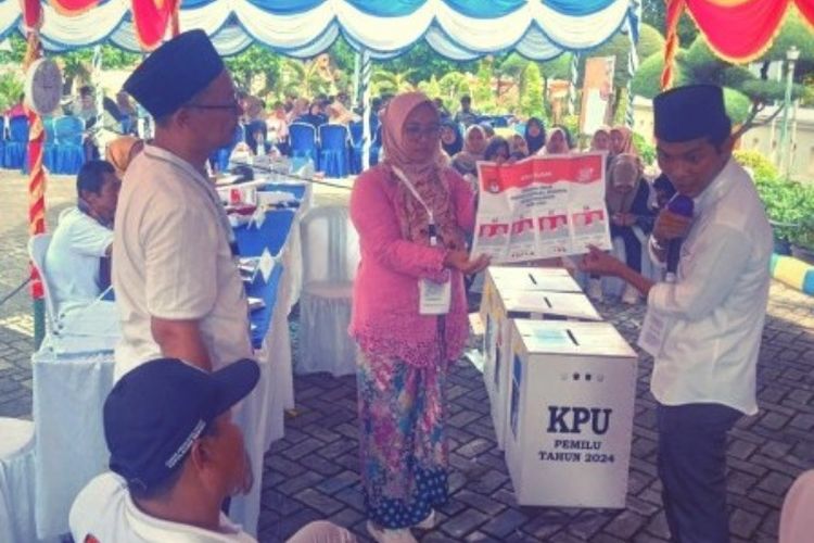 Antusiasme Tinggi! Simulasi Pemilu KPU Kepulauan Seribu Dibanjiri Partisipasi Masyarakat dan Petugas