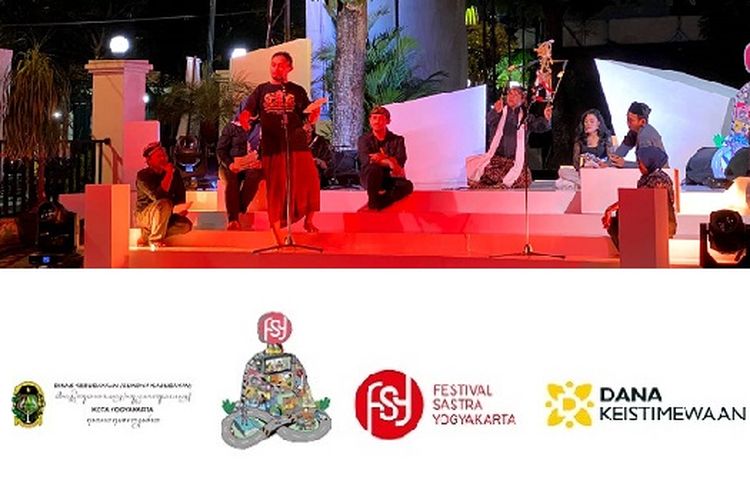  Membumikan Sastra Lewat Angkringan Sastra