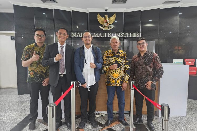    Antisipasi Putusan MKMK Tak Sesuai Harapan, Tim Advokasi PETISI Perkuat Bukti