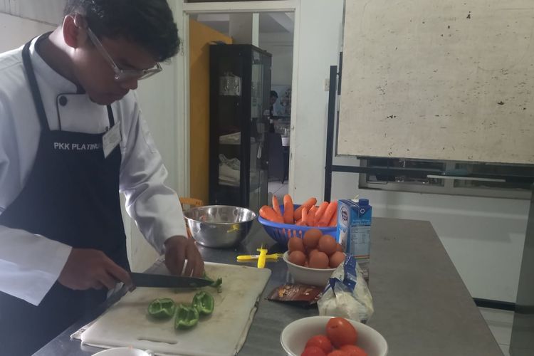 Peserta PKK Platinum LKP Duta Persada Terserap Dunia Kerja