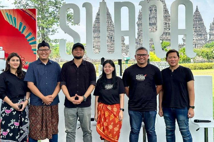 Malam Tahun Baru, Sheila on 7 Manggung Bareng Ndarboy dan Jikustik di Prambanan