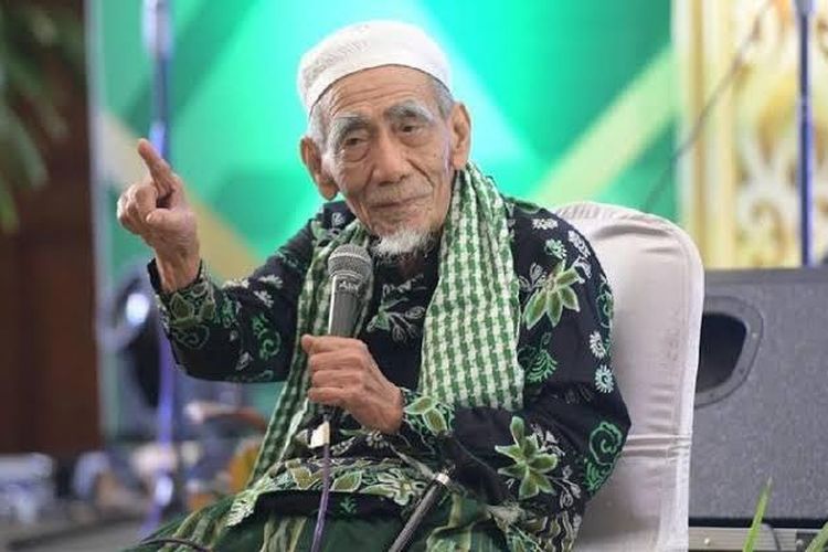 Mengenang Mbah Moen, Guru Gus Baha yang Kini Dimakamkan di Mekah
