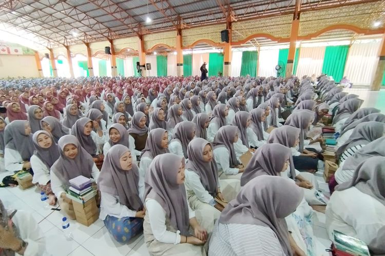 Ini Sejarah Pondok Pesantren Sunan Pandanaran Yang Ribuan Santrinya Melangitkan Istigosah Harlah Ke-101 NU