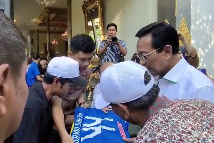 Cerita Savio Sheva Tunggu Sultan Nyoblos, Minta Tandatangani Jersey PSIM Miliknya