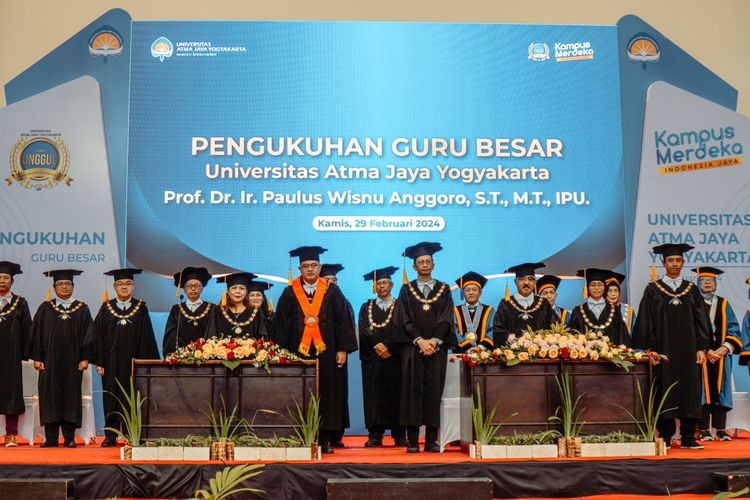 Guru Besar UAJY Kembangkan Sepatu Orthotik Untuk Pasien Kelainan Bentuk Kaki