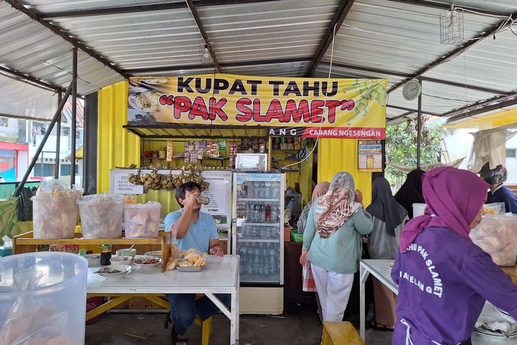 Kuliner Legendaris Magelang Kupat Tahu Pak Slamet Rasanya Lezat Bikin Pengunjung Ketagihan