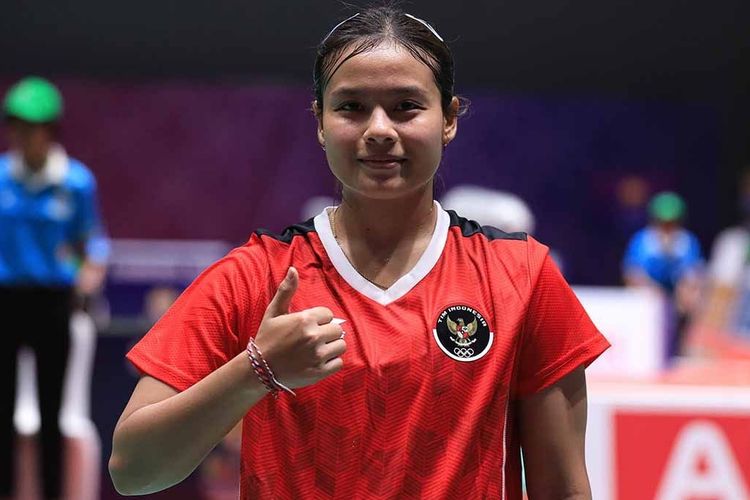 Cetak Sejarah! Tunggal Putri Bulutangkis Indonesia, Komang Ayu Sukses Capai Final Piala Uber 2024 Usai Puasa Selama 16 Tahun 