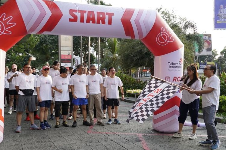 Pemanasan untuk Digiland Run 2024, Telkom Gelar Fun Run di Semarang