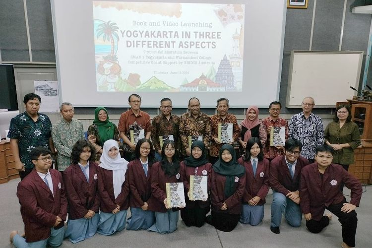Berkolaborasi dengan Sekolah di Australia, SMAN 3 Yogya Luncurkan Buku dan Video tentang Yogyakarta