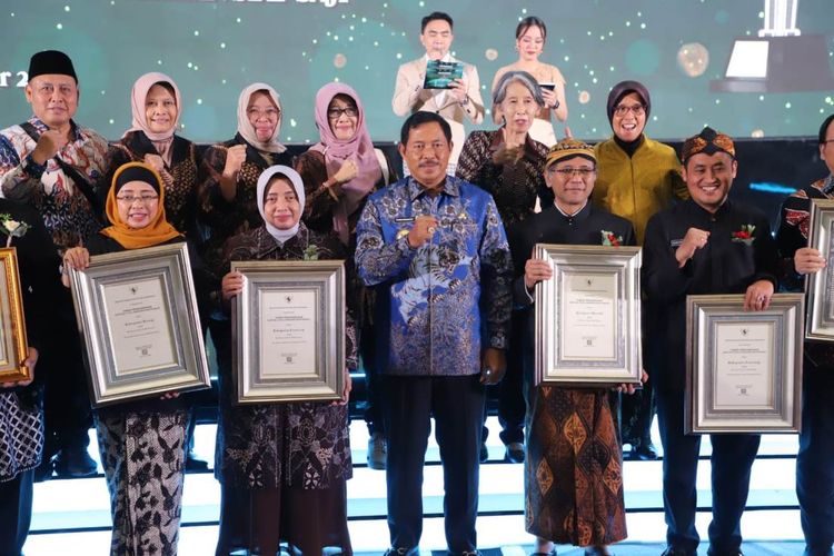 Pemkab Purworejo Raih STBM Award dari Kemenkes RI
