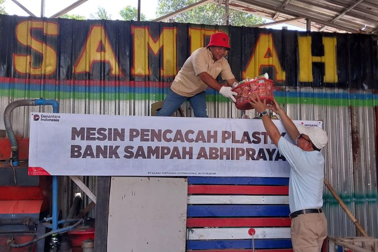   KPI Inisiasi Bank Sampah di Daerah Terisolir