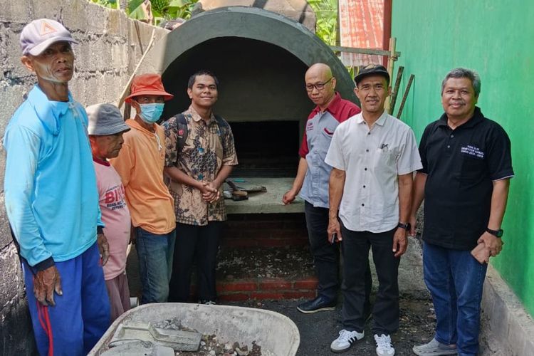 Pengabdian Dosen UJB Hadirkan Incinerator Ramah Lingkungan di Karangtanjung
