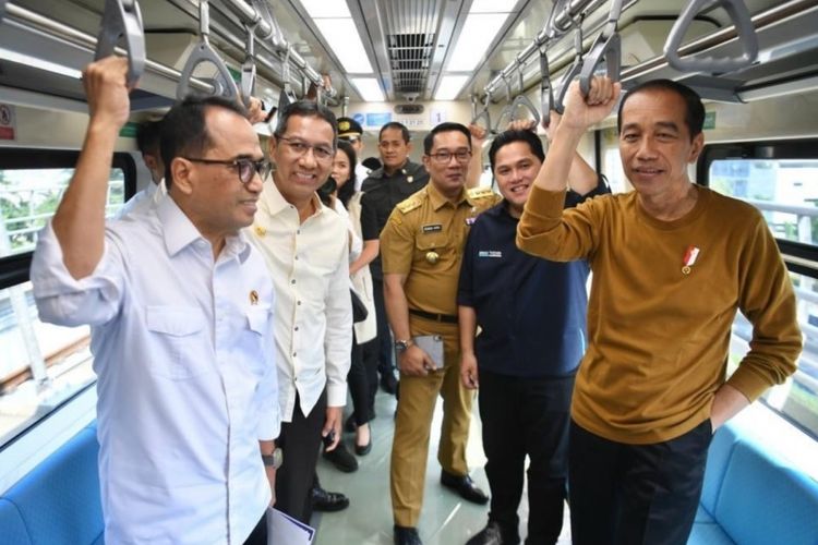 Nah Lho! Presiden Jokowi Sebut LRT Jabodebek Masih Ada Kekurangan