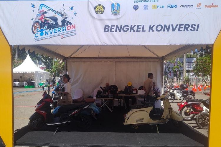 Kementerian ESDM Kampanye Konversi Motor Listrik di Surabaya, Warga yang Minat Silakan Datang ke Lokasi Ini!