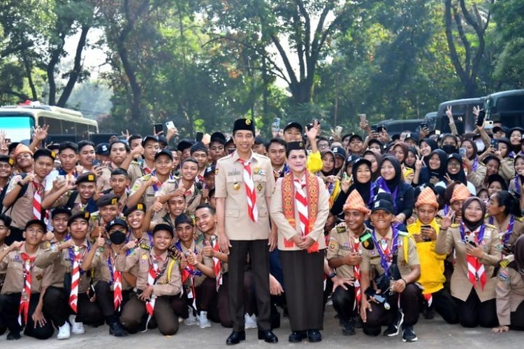 Tinjau Raimuna Nasional XII, Presiden Jokowi dan Ibu Iriana Berseragam Pramuka Lengkap