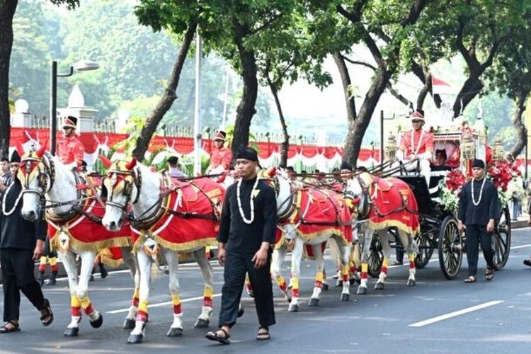 Prosesi Kirab Budaya Meriahkan HUT Ke-78 Kemerdekaan RI di Istana Merdeka