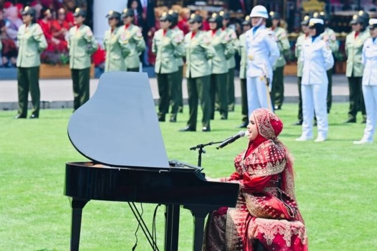 Peringatan HUT Ke-78 RI di Istana Dimeriahkan Putri Ariani hingga ‘Goyangan’ Helikopter Pegasus