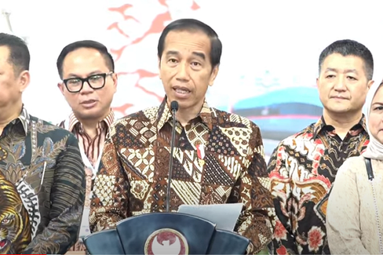 Resmikan KCJB, Jokowi: Bukan Untung Rugi, Yang Penting Rakyat Dilayani Dengan Baik dan cepat