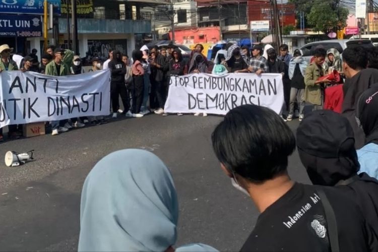 Mahasiswa Yogya Tuding MK Diperalat Dinasti Politik, Sindir Presiden Jokowi?