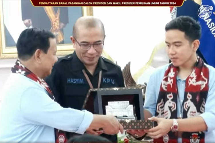 Dokumen Capres-Cawapres KIM Dinyatakan Lengkap, Prabowo-Gibran Bakal Jalani Pemeriksaan Kesehatan