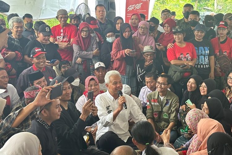 Kunjungi Waste4Change, Ganjar Pranowo Bersma TPM Berdiskusi Soal Pengolahan Sampah di Rumah Pemulihan Material