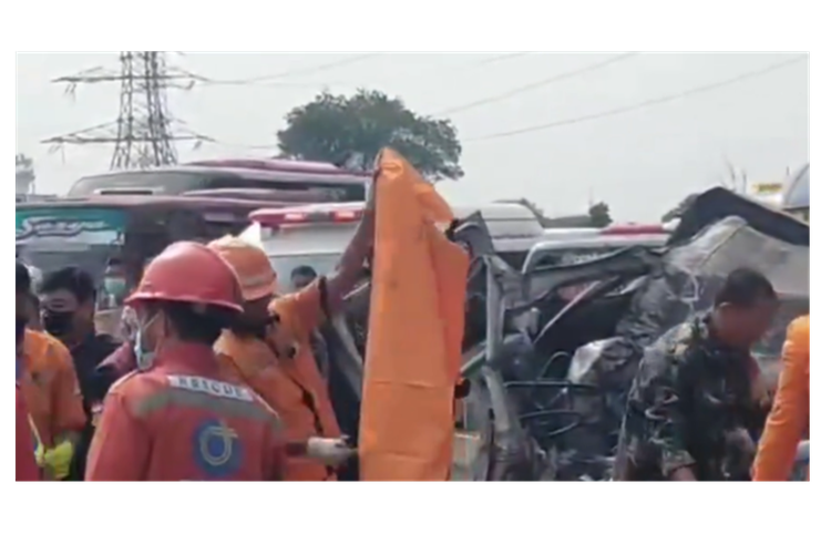 Soal Korban Kecelakaan Maut di Tol Jakarta-Cikampek KM 58, Polisi: 13 Kantong Jenazah Diidentifikasi di RSUD Karawang