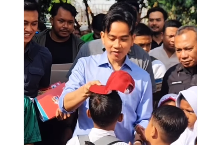 Gibran Rakabuming Raka Ikut Tinjau Pelaksanaan Uji Coba Makan Bergizi Gratis di 3 Sekolah Kota Solo