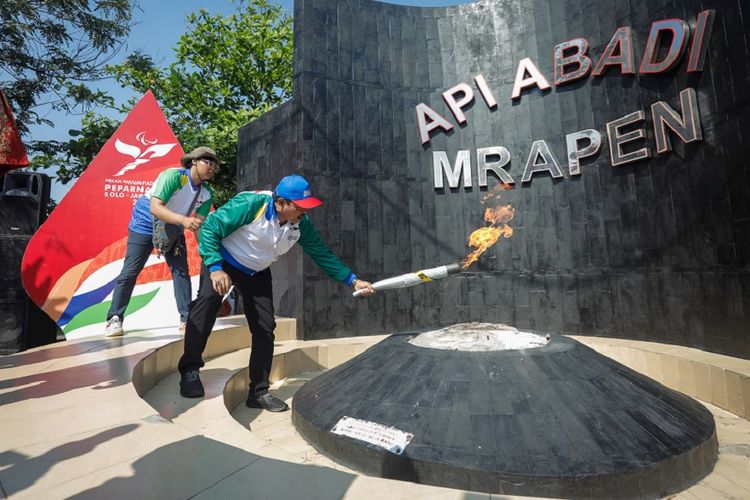 Kirab Obor Peparnas 2024 dari Api Abadi Mrapen Dimulai, Pj Gubernur Jateng: Sebuah Tradisi, Simbol Pantang Menyerah