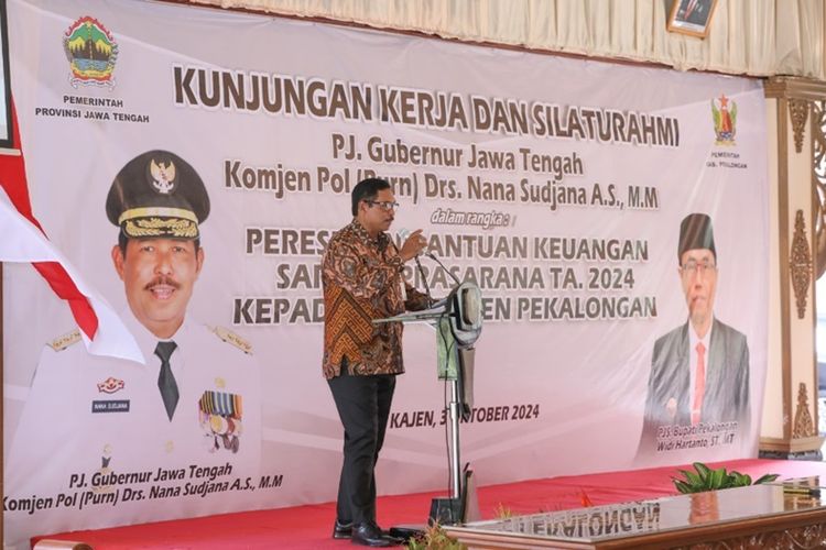 Nana Sudjana Resmikan Delapan Proyek Infrastruktur Senilai Rp24,1 Miliar di Kabupaten Pekalongan, Ini Harapan Pj Gubernur Jateng