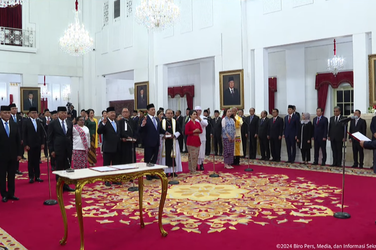 Presiden Prabowo Lantik Sekretaris Kabinet dan Wakil Menteri Kabinet Merah Putih, Ini Daftar Lengkapnya!