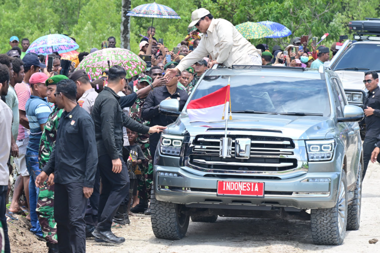 Warga Merauke Bahagia Dikunjungi Presiden Prabowo: Pegang Tangannya Bapak Momen Spesial