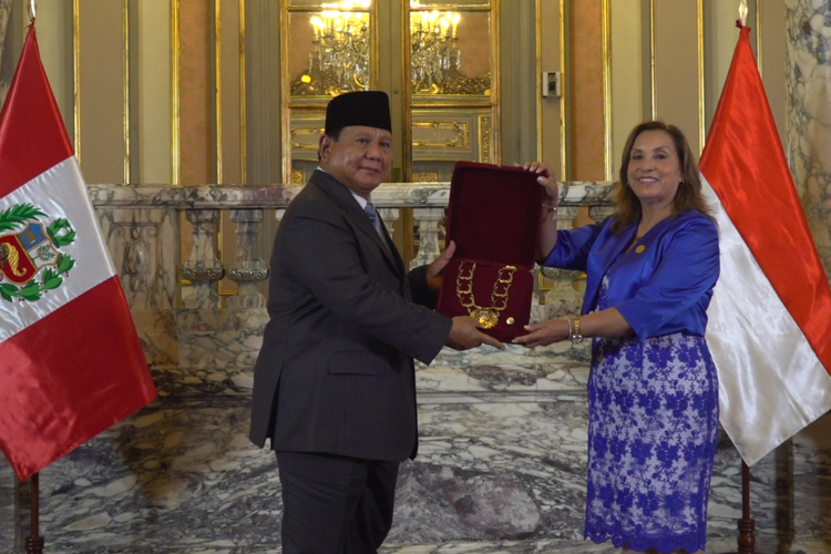 Prabowo Dianugerahi Tanda Kehormatan Tertinggi ‘Order of the Sun’ oleh Presiden Peru Dina Boluarte