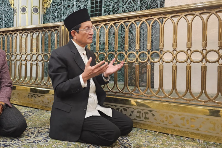 Menag di Raudhah Masjid Nabawi: Doakan Rakyat Indonesia dan Kedamaian Palestina