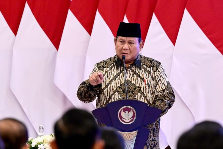 Prioritas Utama APBN 2025, Prabowo Sebut Pendidikan dan Kesehatan Jalan Keluar dari Kemiskinan