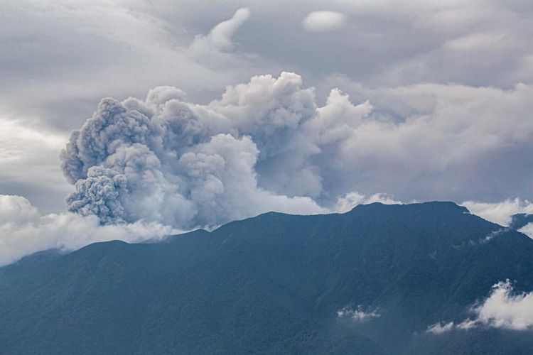 Gunung Marapi di Sumatra Barat Kembali Meletus, Ini Catatan Riyawat Erupsi dan Letusannya