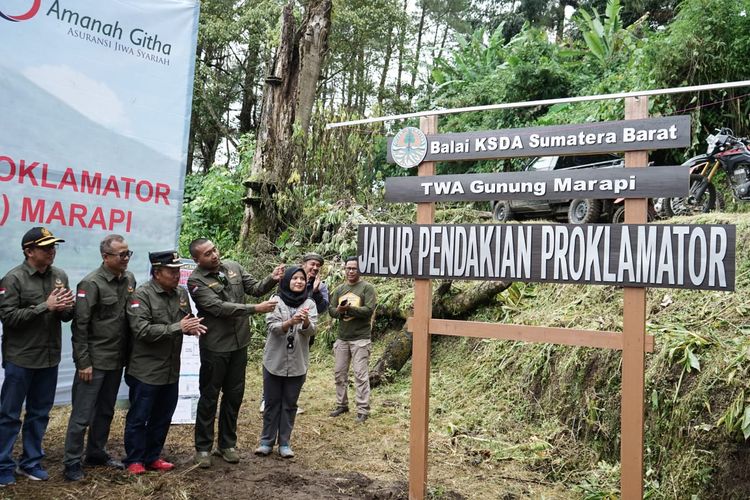 Pesona Gunung Marapi Sumatera Barat yang Tak Pernah Sepi Pendaki 